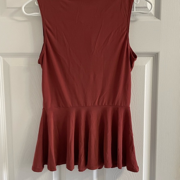 New Wrapper brown top - Picture 2 of 4